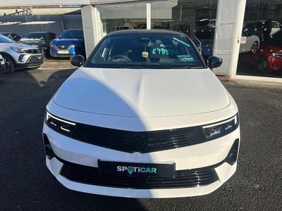 Used Vauxhall Astra Ultimate 128 HP (94 kW) 2024 Arctic white Hatchback