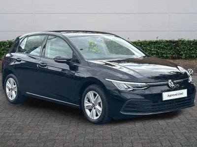 Used VW Golf VIII Life 150 HP (110 kW) 2023 Black Hatchback