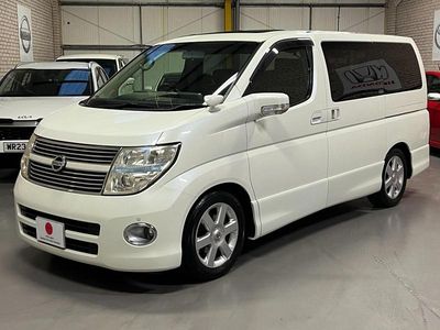 Used Nissan Elgrand 2008 White MPV