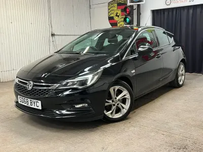 Used Vauxhall Astra SRi 200 HP (147 kW) 2018 Black Hatchback