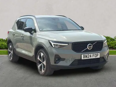 Used Volvo XC40 Plus 163 HP (119 kW) 2024 Green SUV
