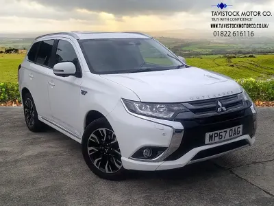 Usado Mitsubishi Outlander 200 HP (147 kW) 2017 Branco SUV