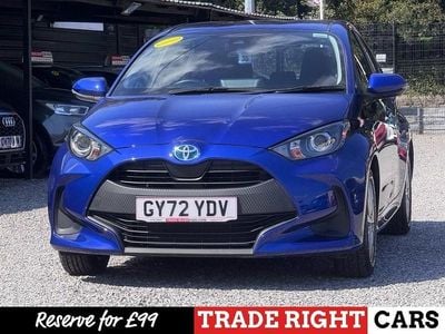 Used Toyota Yaris Hybrid 114 HP (83 kW) 2023 Blue Hatchback