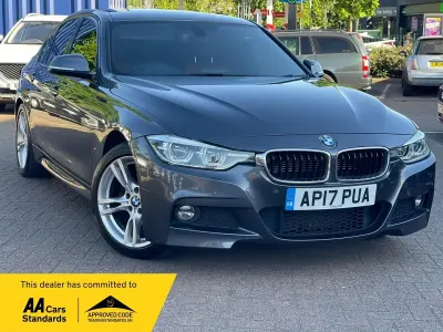 Begagnad BMW 330e M Sport 2017 Grå Sedan