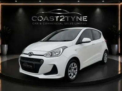Used Hyundai i10 SE 66 HP (48 kW) 2017 White Hatchback