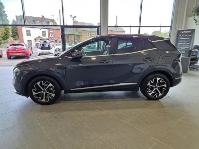 Usado Kia Sportage 113 HP (83 kW) 2022 Cinzento SUV