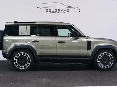 Used Land Rover Defender S 200 HP (147 kW) 2021 Green SUV
