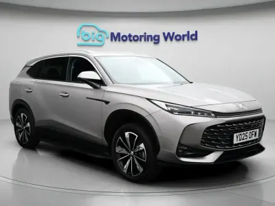 Used MG HS SE 303 HP (222 kW) 2025 Silver SUV