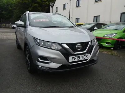 Used Nissan Qashqai N-Connecta 115 HP (84 kW) 2019 Silver SUV