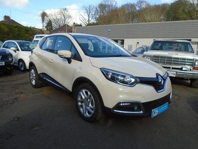 Second-hand Renault Captur Dynamique 90 CP (66 kW) 2014 Bej SUV