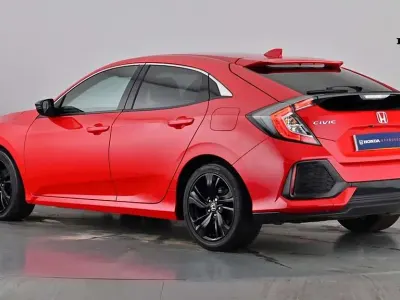 Używany Honda Civic SR 126 KM (92 kW) 2018 Czerwony Hatchback