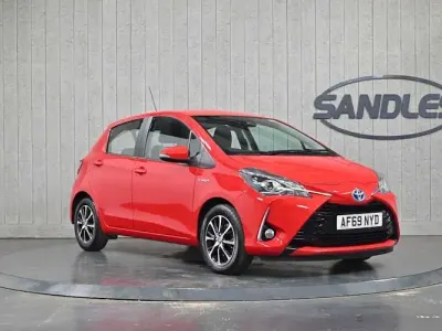 Used Toyota Yaris Hybrid 101 HP (74 kW) 2019 Hatchback