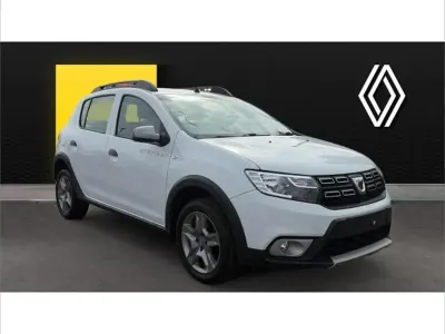 Gebraucht Dacia Sandero Lauréate 90 PS (66 kW) 2017 Weiß Kleinwagen