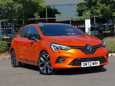 Used Renault Clio Techno 145 HP (106 kW) 2023 Orange Hatchback