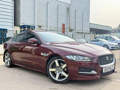 Used Jaguar XE R-Sport 180 HP (132 kW) 2015 Red Sedan