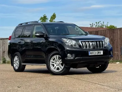 Usado Toyota Land Cruiser 190 HP (139 kW) 2013 Preto Carrinha