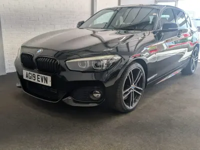 Usado BMW 118 Efficient Dynamics 2019 Negro Utilitario
