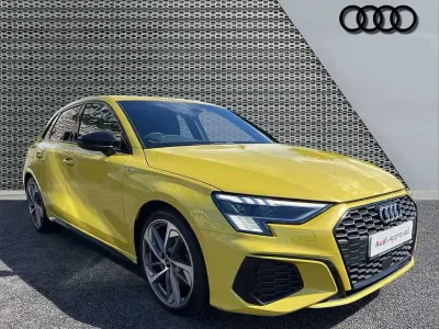 Usado Audi A3 Comfort 150 HP (110 kW) 2023 Amarelo Sedan
