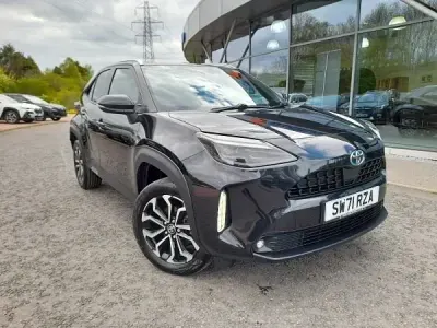 Usado Toyota Yaris Hybrid Design 2022 Negro Utilitario