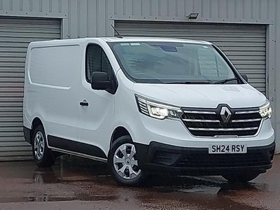 White Used 2024 Renault Trafic MPV | £17,998 (Fair price)
