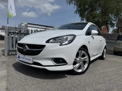 Used Vauxhall Corsa SRi 100 HP (73 kW) 2015 White Hatchback
