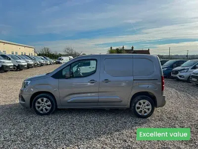 Second-hand Vauxhall Combo 100 CP (73 kW) 2019 Gri Monovolum
