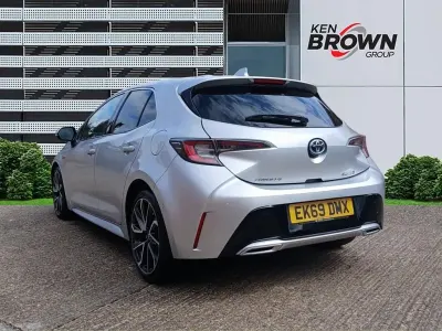 Usado Toyota Corolla 168 CV (123 kW) 2019 Plateado Utilitario