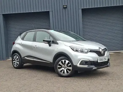 Used Renault Captur Play 90 HP (66 kW) 2018 Silver SUV