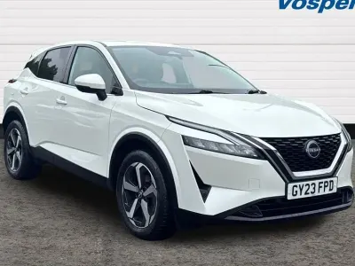 Used Nissan Qashqai N-Connecta 2023 White SUV