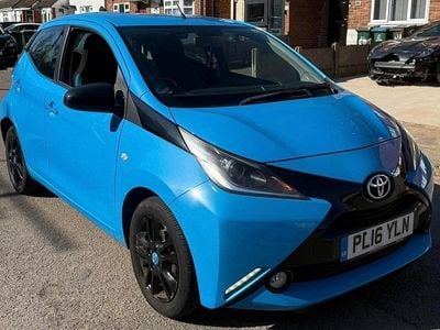 Used Toyota Aygo X-cite 69 HP (50 kW) 2016 Blue Hatchback