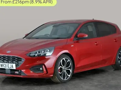 Używany Ford Focus ST-Line X 120 KM (88 kW) 2021 Czerwony Hatchback