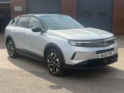 Used Vauxhall Grandland X Ultimate 145 HP (106 kW) 2025 Grey SUV