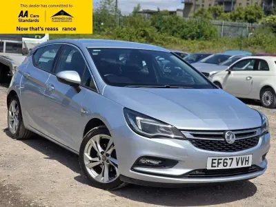 Used Vauxhall Astra SRi 150 HP (110 kW) 2018 Silver Hatchback