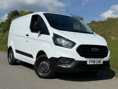 Used Ford Transit Custom 105 HP (77 kW) 2018 White Van