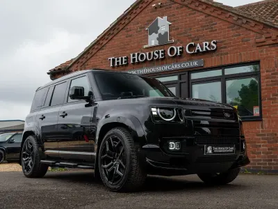 New Land Rover Defender SE Dynamic 2026 Black SUV