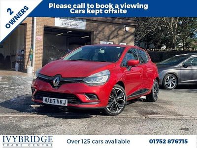 Used Renault Clio IV Signature 90 HP (66 kW) 2017 Red Hatchback