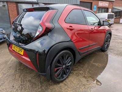Begagnad Toyota Aygo X Edition 72 HK (52 kW) 2022 Röd SUV
