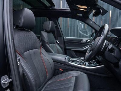 Begagnad BMW X5 Comfort Edition 2022 Svart SUV