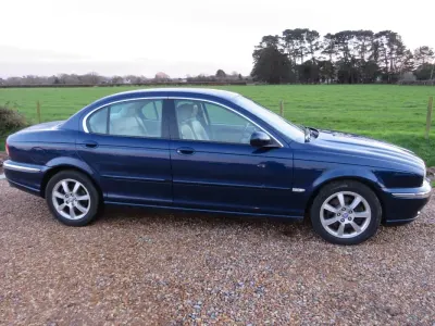 Używany Jaguar X-type SE 130 KM (95 kW) 2004 Niebieski Sedan/Limuzyna