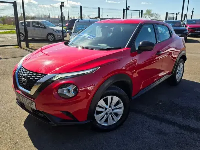 Usado Nissan Juke Visia 117 CV (86 kW) 2023 Rojo SUV