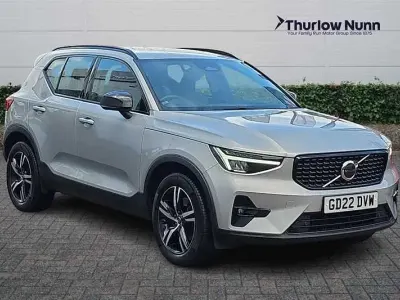 Begagnad Volvo XC40 Plus 197 HK (144 kW) 2022 Silver SUV