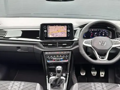 Używany VW T-Roc Black Edition 150 KM (110 kW) 2025 Srebrny SUV