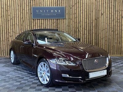 Used Jaguar XJ Luxury 300 HP (220 kW) 2017 Red Sedan
