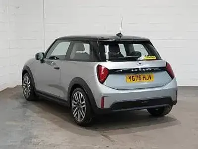 Used Mini Cooper Classic 114 kW (156 HP) 2025 Silver Hatchback