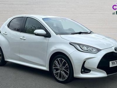 Used Toyota Yaris Hybrid 116 HP (85 kW) 2021 White