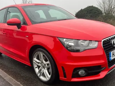 Begagnad Audi A1 Sportback S-Line 2014 Röd Halvkombi