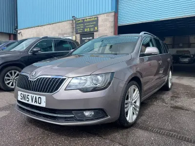 Used Skoda Superb Elegance 168 HP (123 kW) 2015 Purple Estate