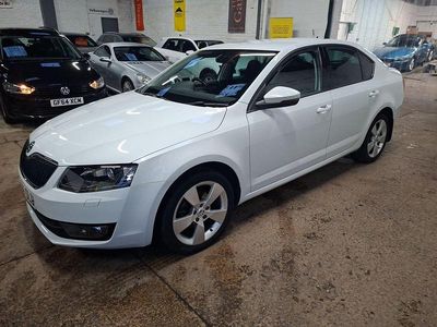 White Used 2016 Skoda Octavia Sport Hatchback | £8,495 (Fair price)