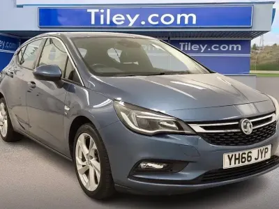 Second-hand Vauxhall Astra SRi 150 CP (110 kW) 2016 Albastru Hatchback
