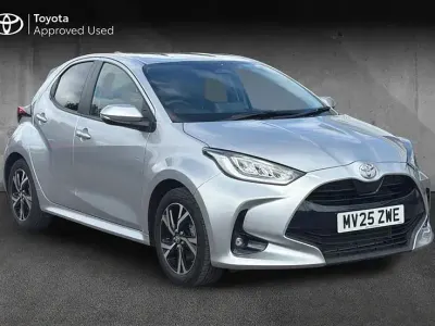 Used Toyota Yaris Hybrid Design 116 HP (85 kW) 2025 Silver Hatchback